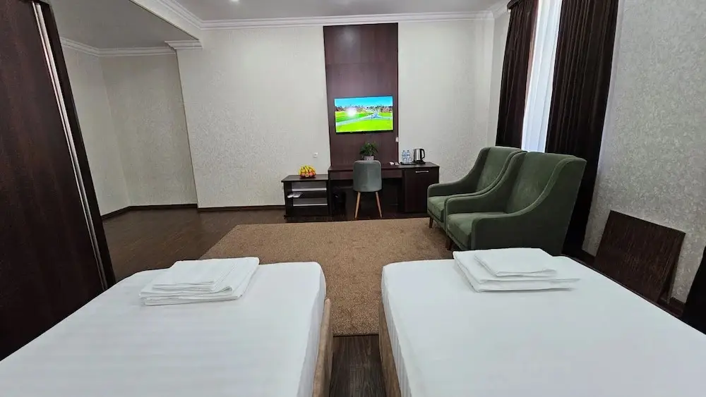 Ташкент: Grand Turon Hotel