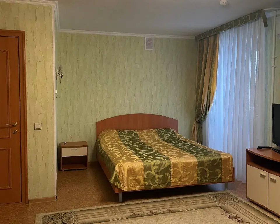 Нижнекамск: Дом Иностранных Специалистов