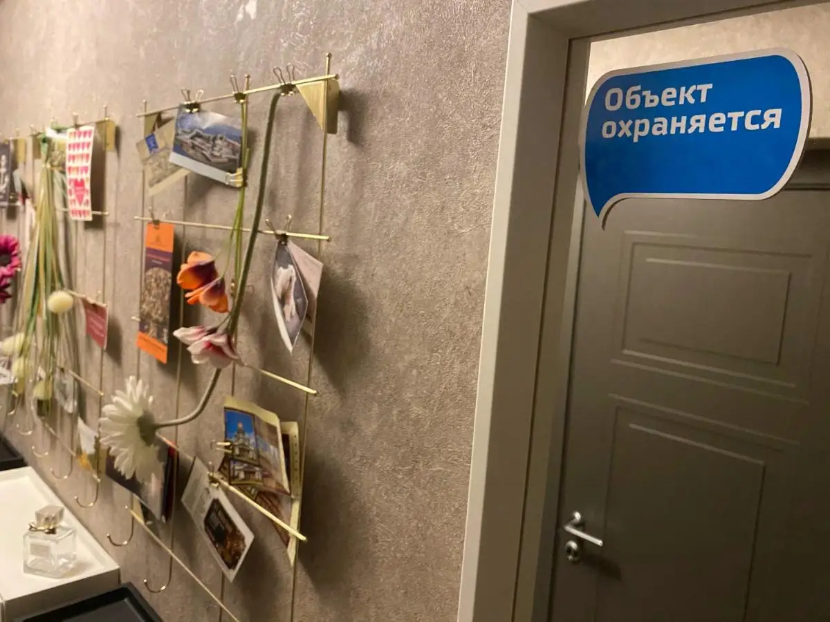 Санкт-Петербург: Меблированные комнаты на Невском 13