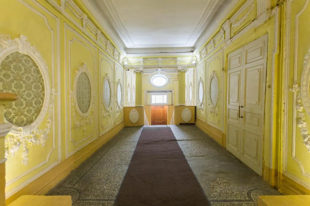 Sukhaparina: Casa Leto