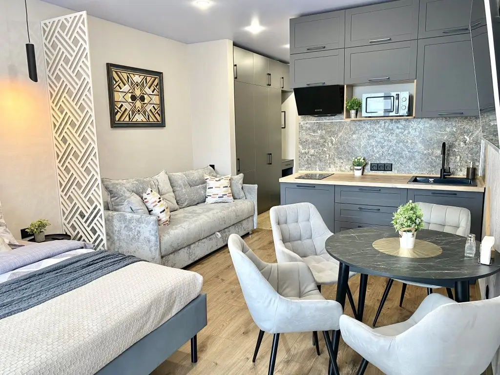 Новосибирск: Апартаменты Room Apart Рядом с Площадью Карла Маркса