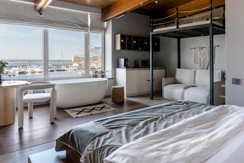 Владивосток: Апартаменты Bali Ubud sea view by VVO Apartments