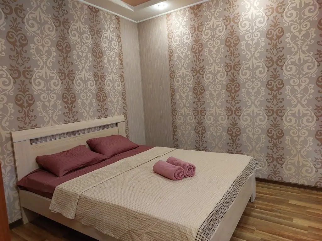 Ессентуки: Квартира СуткиРу в Курортной Зоне Рядом с Питьевой Галереей