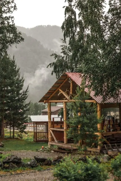 Манжерок: Красный камень