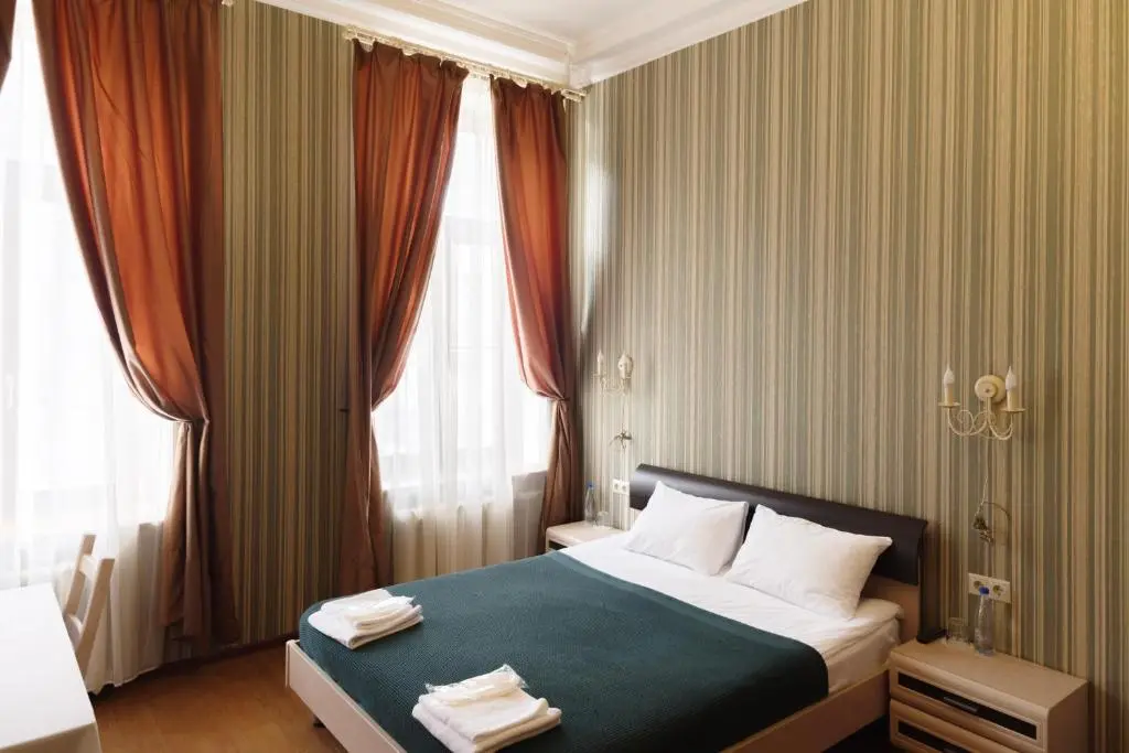 Санкт-Петербург: Меблированные комнаты Inn 6 Line