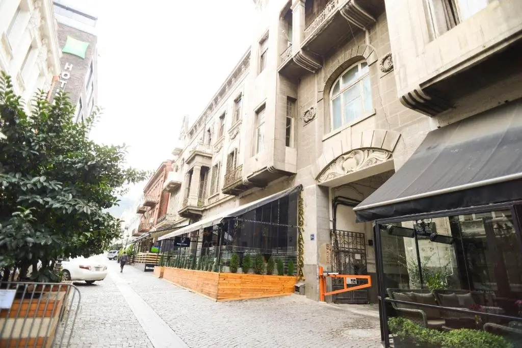Тбилиси: Liberty Square Apartment