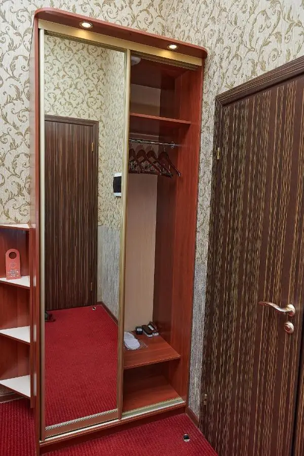 Санкт-Петербург: Меблированные комнаты Никонов