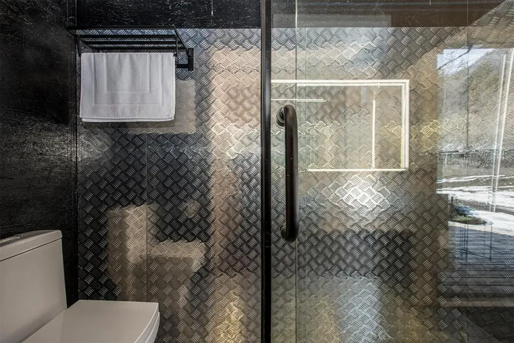 Ликани: ROOMBOX Likani