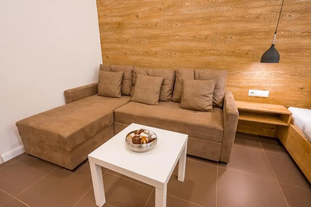 Тбилиси: Luxury Apartments on Central Avenue