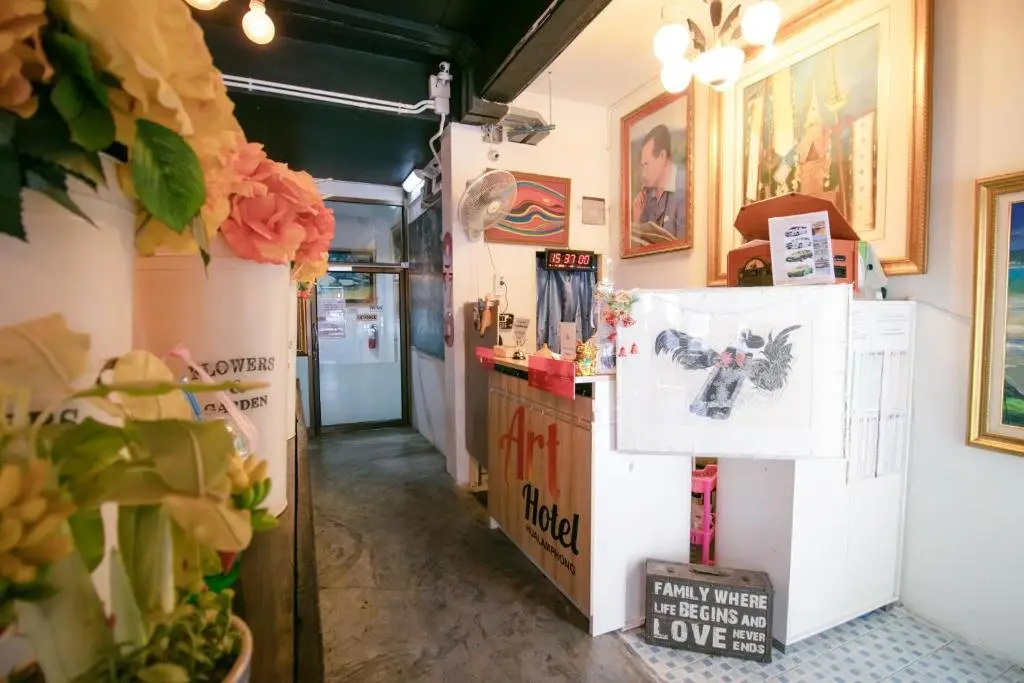 Бангкок: OYO 568 Art Hotel Hua Lamphong - Hostel