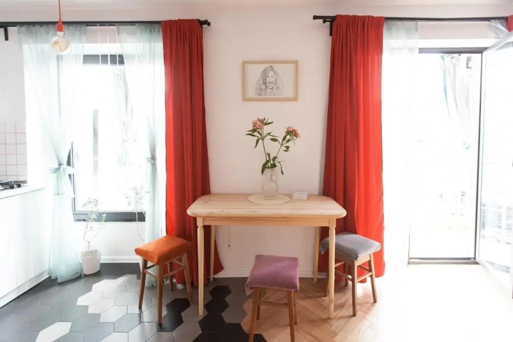 Тбилиси: Mariam's sunny studio apartment