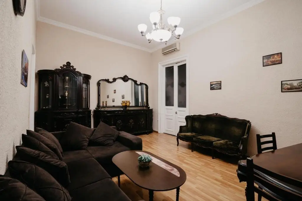 Тбилиси: Milov's Apartment in Old Tbilisi