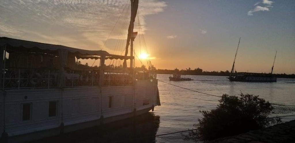 Луксор: Luxor Alibaba Dahabiya Nile Cruise