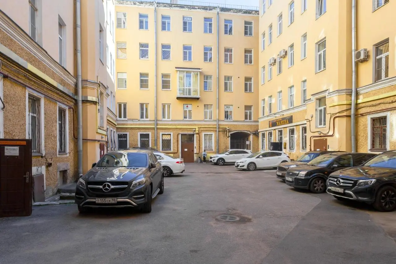 Санкт-Петербург: Уют комнаты на Загородном 12