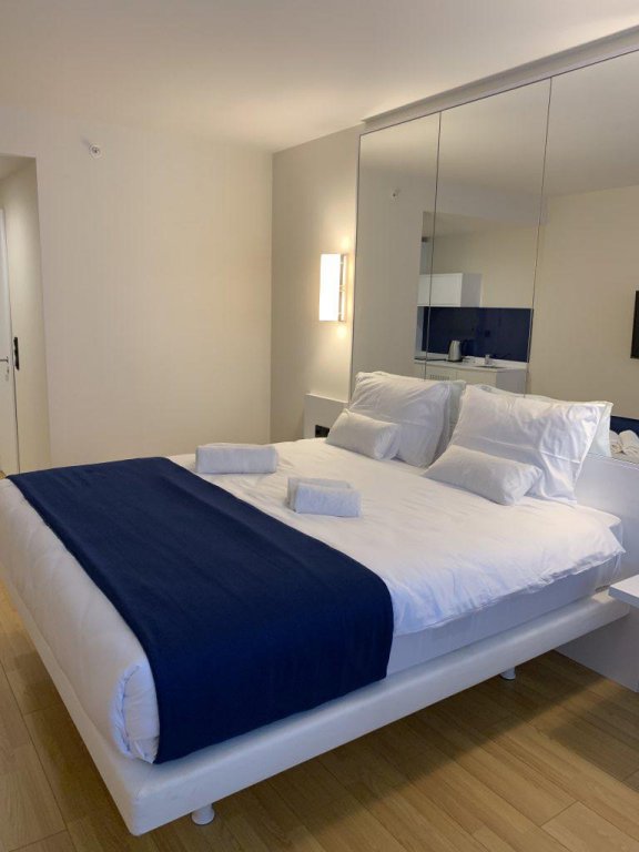Батуми: Royal Sea Breeze Apartments