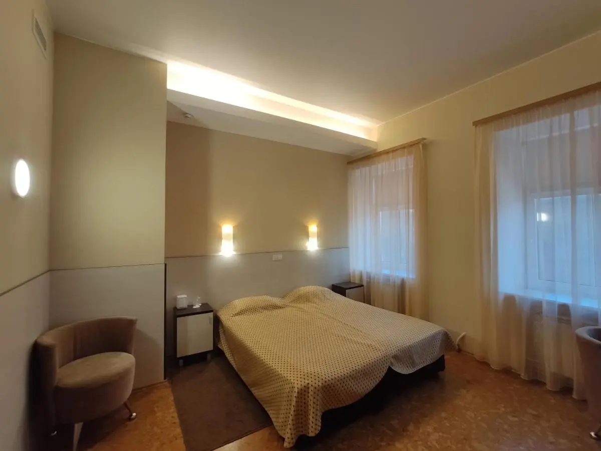 Sukhaparina: History Guest House