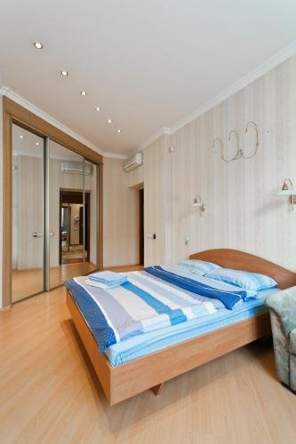 Минск: Arenda Apartments - Ulianovskaya str.32