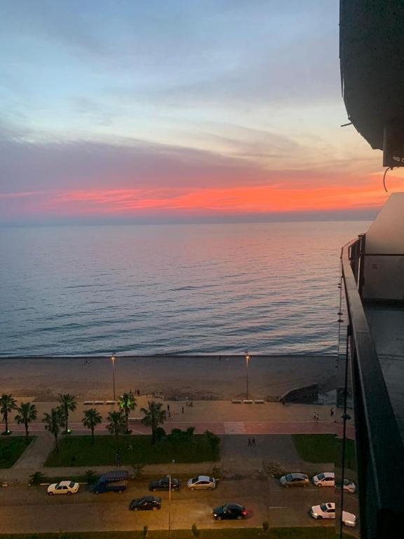 Батуми: Furnished Self-Catering Space, 50 Meters From The Sea.