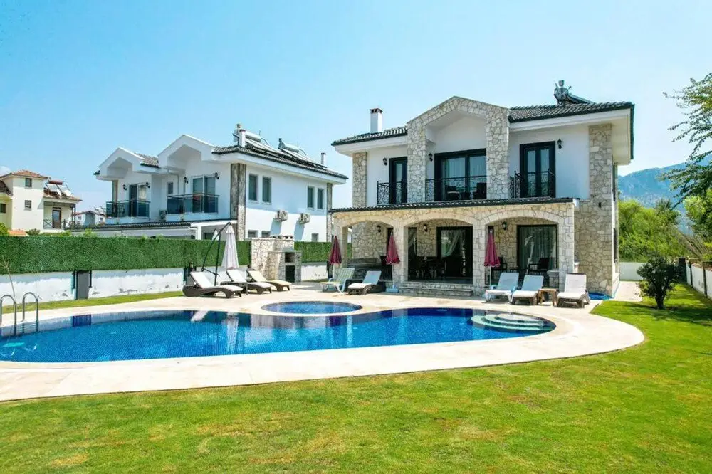 Remarkable Private 4-bed Villa in Dalyan With Pool — фото 1
