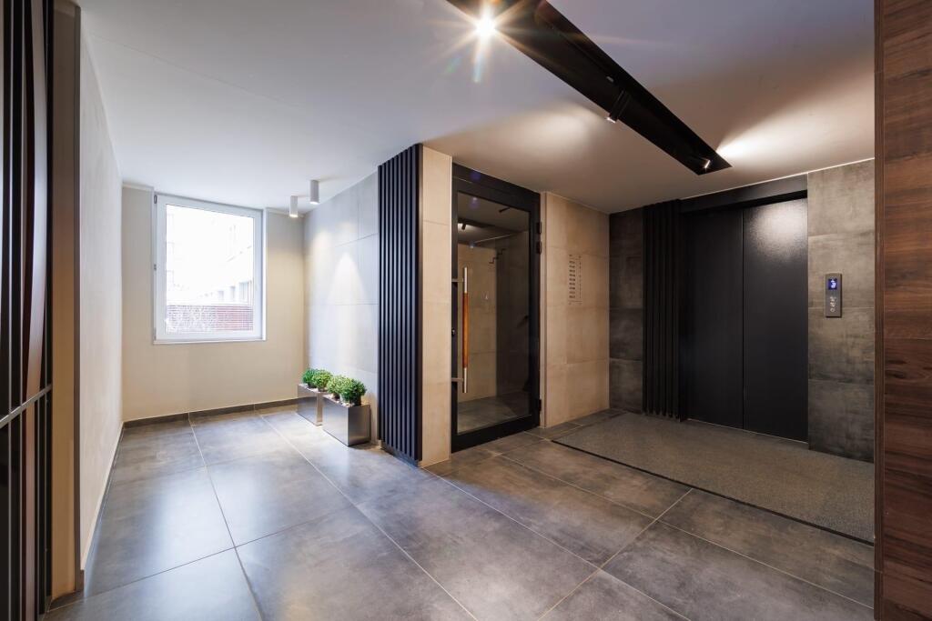 Екатеринбург: Dayker City Apartments (Дайкер Сити Апартментс) на улице Шаумяна