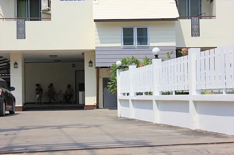 Пхуттхамонтхон: The Cottage Salaya