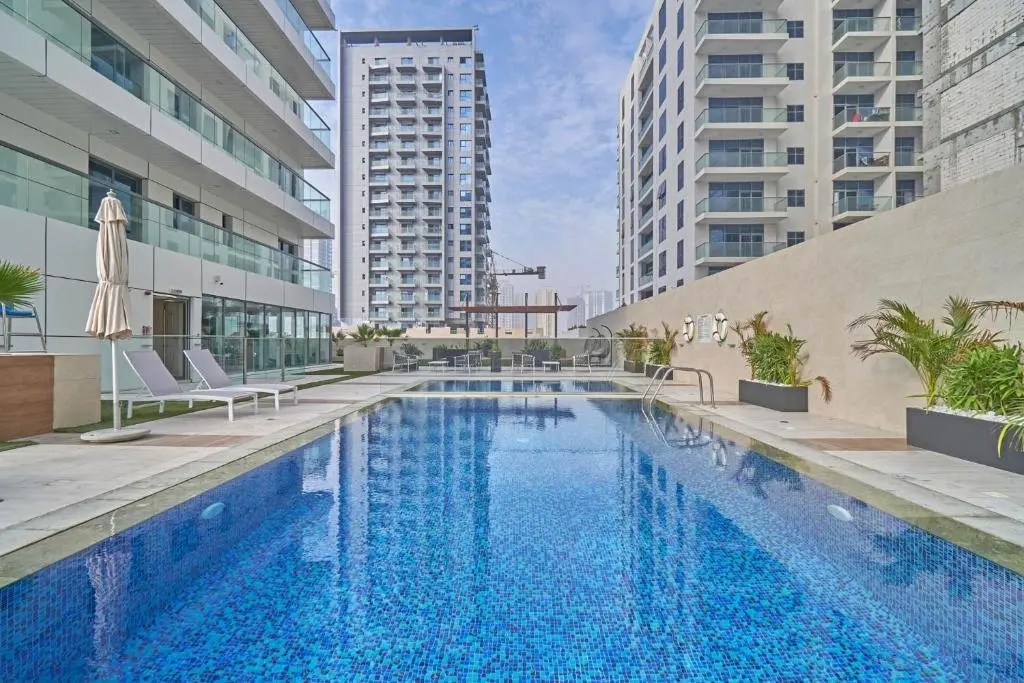 Дубай: Stella Stays Pristine Studio Dubai JVC Large Terrace