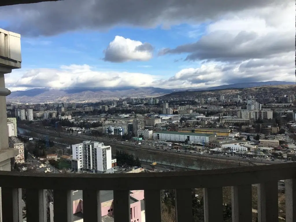 Тбилиси: Tbilisi, Saburtalo, Shartava