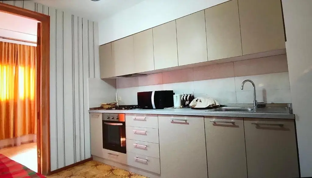 Тбилиси: Saakadze Square Apartment