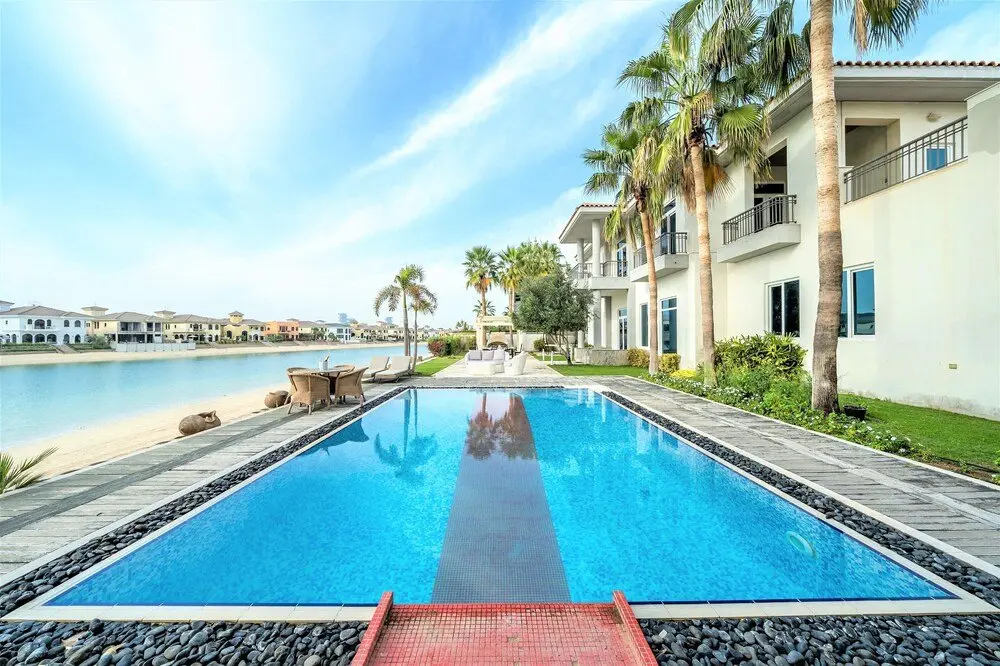 Дубай: Ultimate Luxury sea front villa with private pool Palm Jumeirah