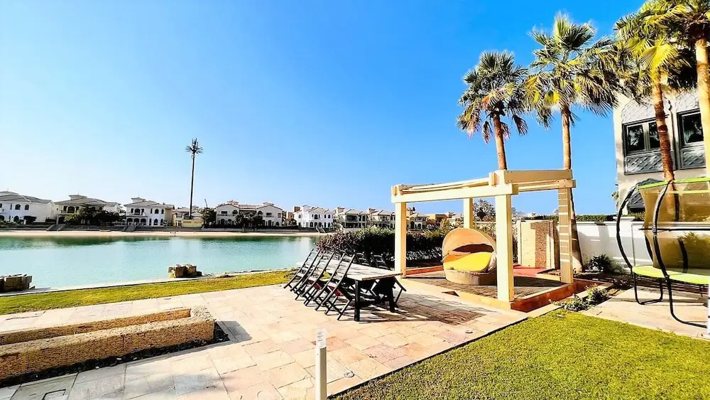 Дубай: Ultimate Luxury sea front villa with private pool Palm Jumeirah