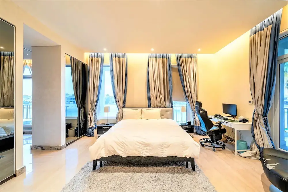 Дубай: Ultimate Luxury sea front villa with private pool Palm Jumeirah