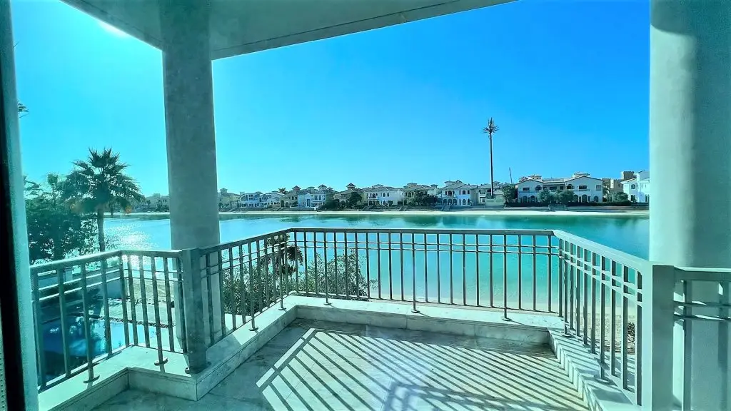 Дубай: Ultimate Luxury sea front villa with private pool Palm Jumeirah