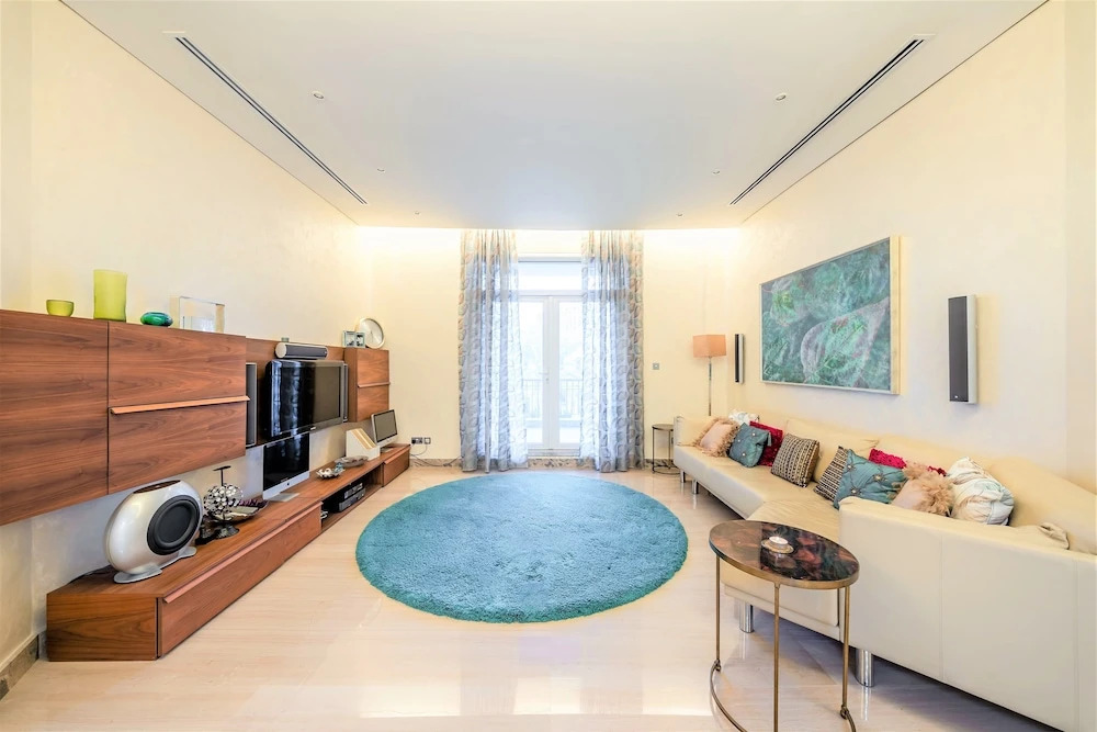 Дубай: Ultimate Luxury sea front villa with private pool Palm Jumeirah
