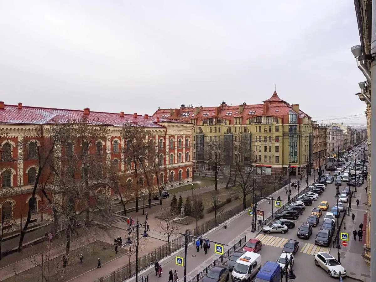 Санкт-Петербург: Friends Rooms on Vosstaniya