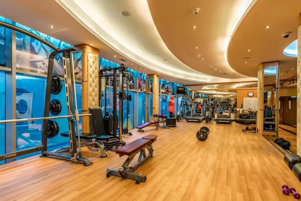 Дубай: Park Tower Difc By Lux Bnb Holiday Home