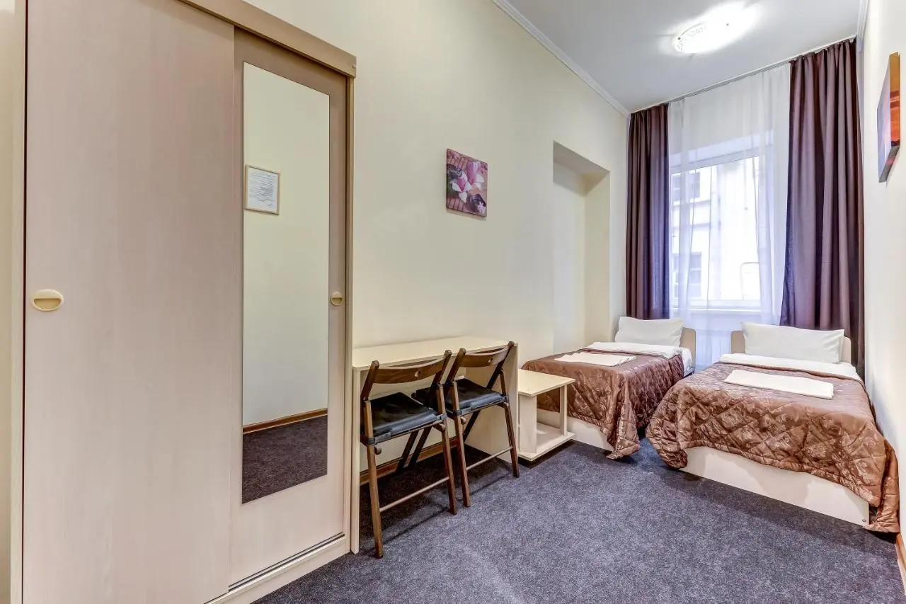 Санкт-Петербург: SuperHostel на Невском 130