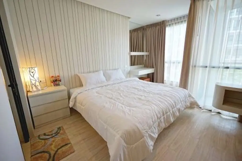 Паттайя: The Chezz Metro Life Condominium by Rin