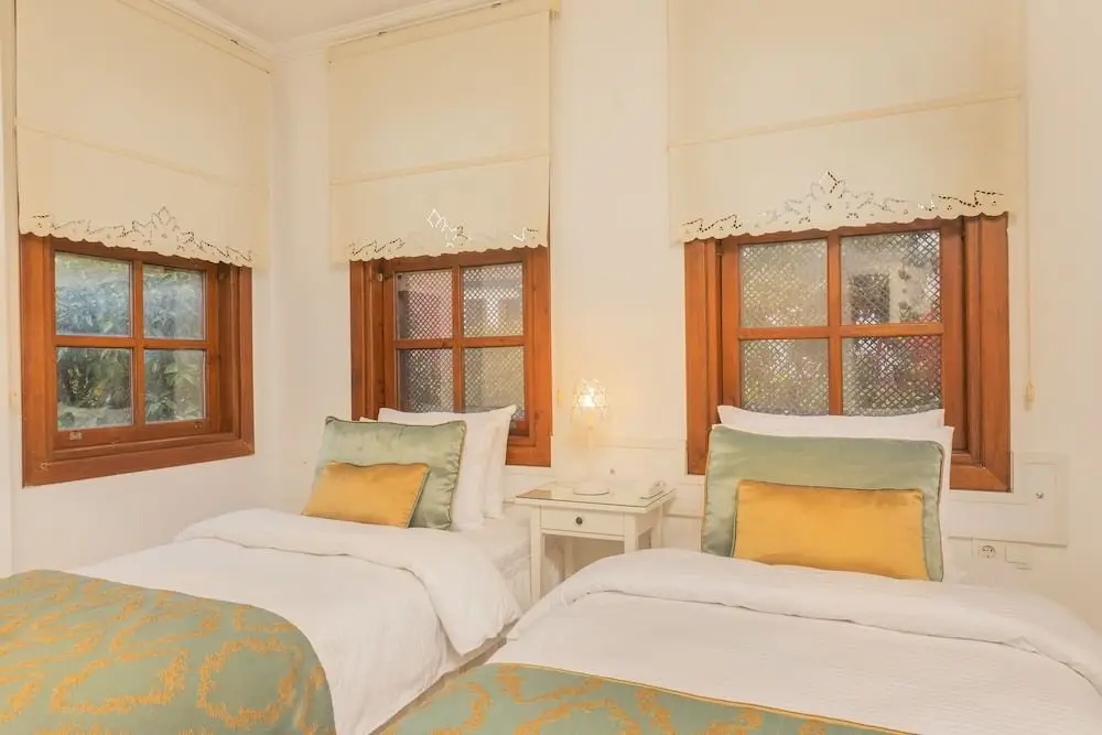 Анталья: Zemira Garden Hotel