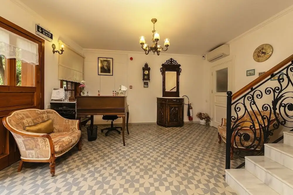 Анталья: Zemira Garden Hotel