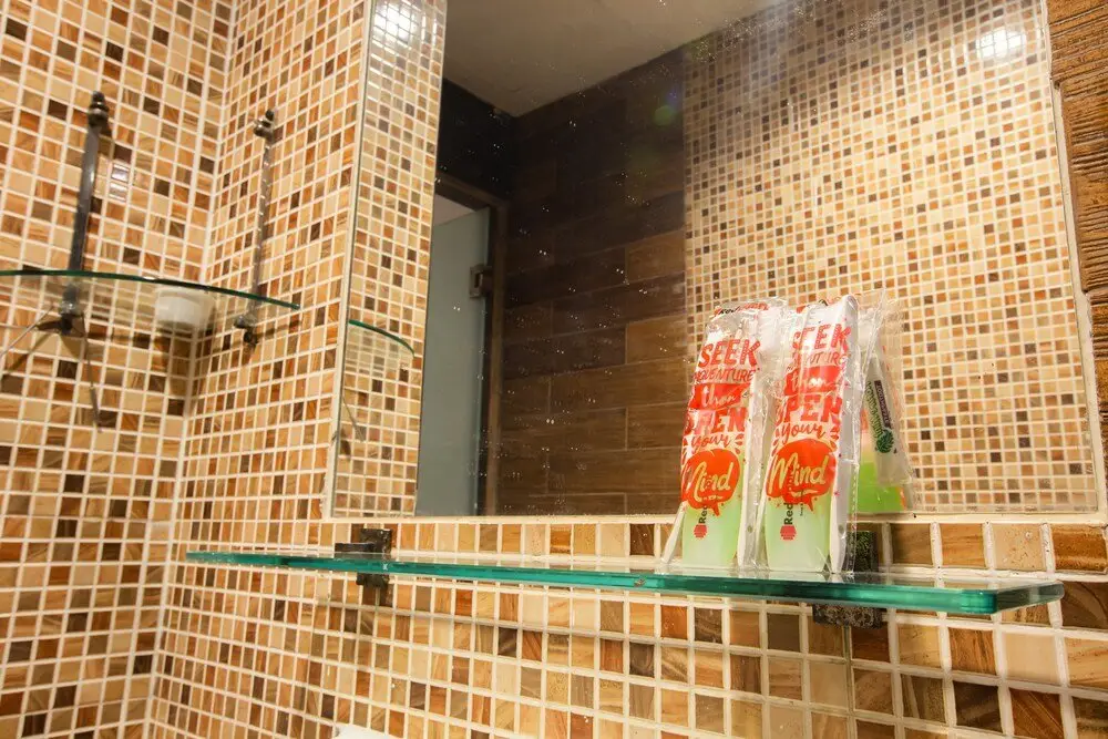 Паттайя: RedDoorz The Readers Cafe and Rooms