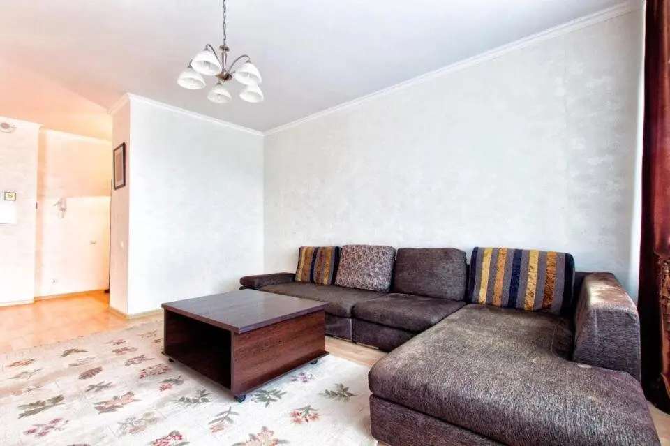 Астана: Apartment On Dostyq Street 5