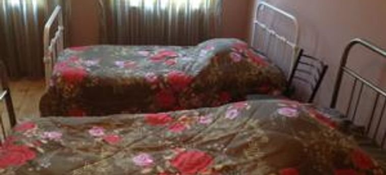 Амбролаури: Guesthouse Host