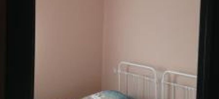 Амбролаури: Guesthouse Host