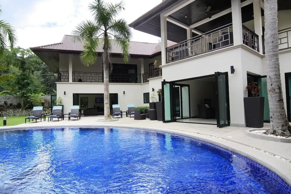 Муанг: Villa Narumon 5 Bed Staffed Property with In House Chef and Free Elect