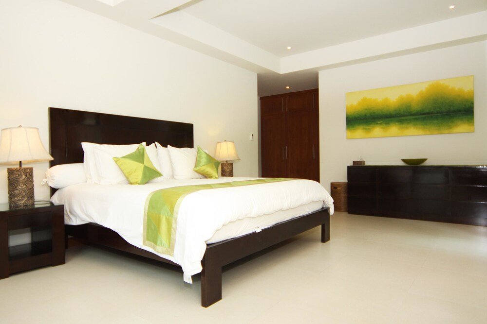 Муанг: Villa Narumon 5 Bed Staffed Property with In House Chef and Free Elect