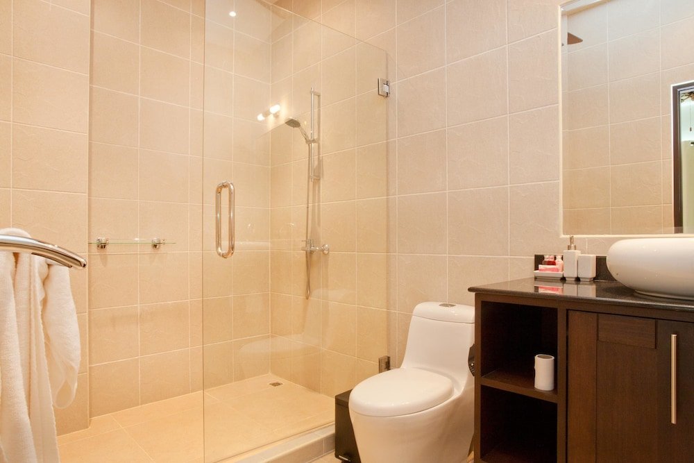 Пхукет: Villa Waew Opal 6 Bed Grand Property with In House Staff