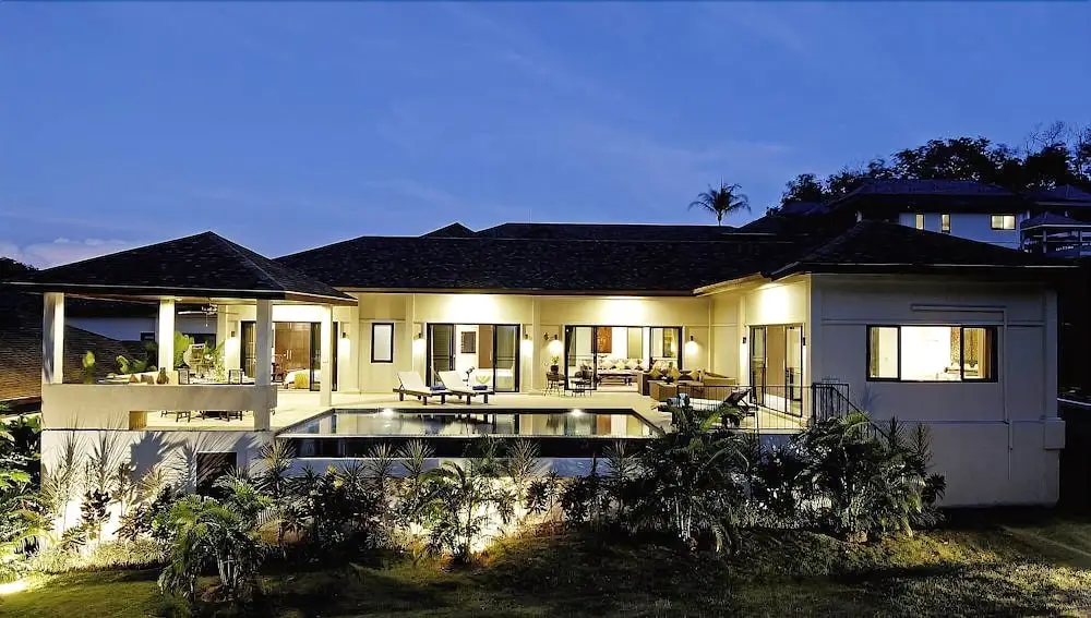 Пхукет: Villa Phailin Talay 4 Bed Chic Property with In house Chef
