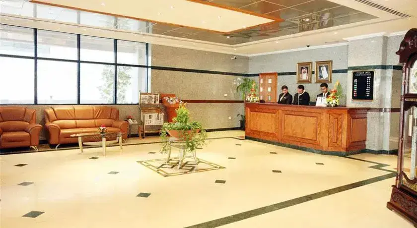 Дубай: London Creek Hotel Apartments