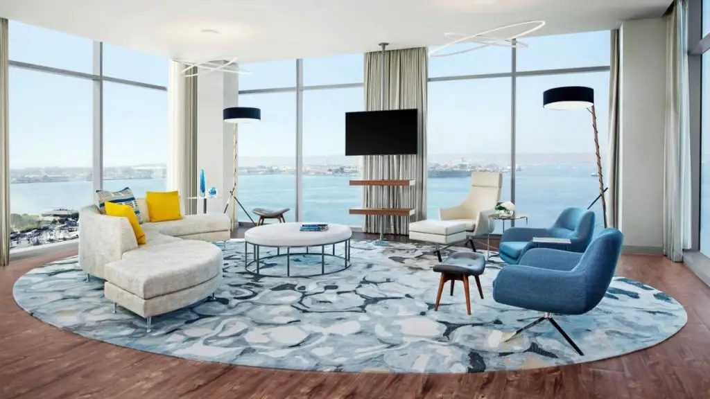 Дубай: Holiday Inn Bur Dubai - Embassy District