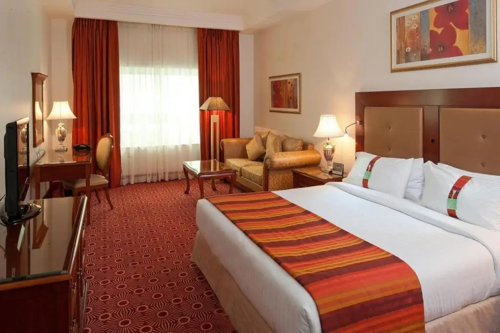 Дубай: Holiday Inn Bur Dubai - Embassy District